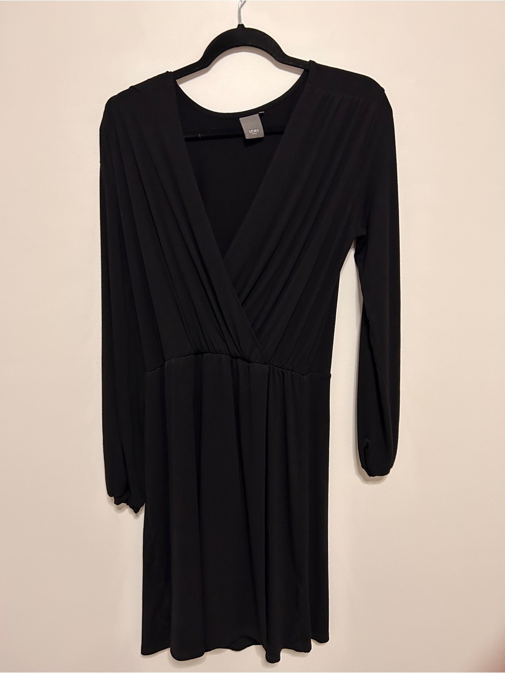 ICHI Women’s Size Medium Black Long-Sleeve V-Neck Faux Wrap knee Length Dress